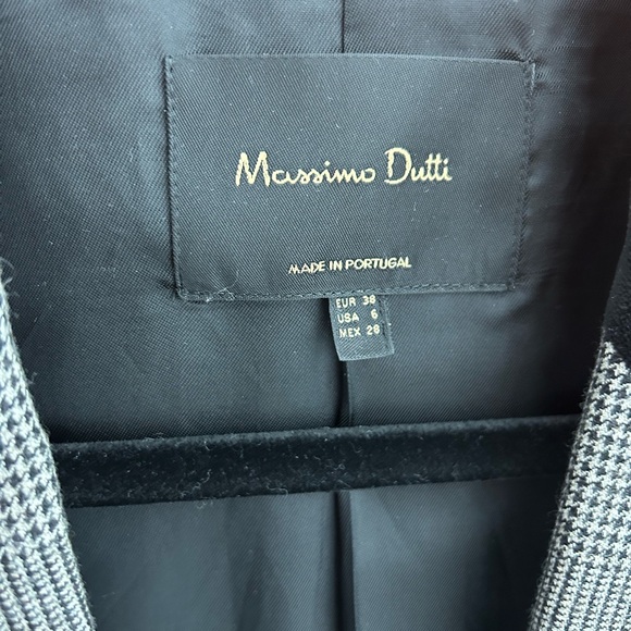 Massimo Dutti Gray Gingham Double-Breasted Blazer with Black Velvet Trim (US 6) - Picture 2 of 6